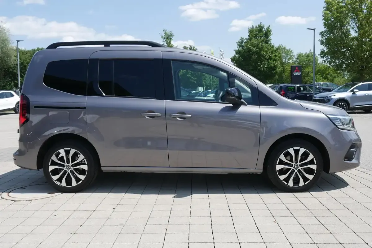 Gebraucht Renault Kangoo 116 PS (85 kW) 2023 Stahlgrau Van / Kleinbus