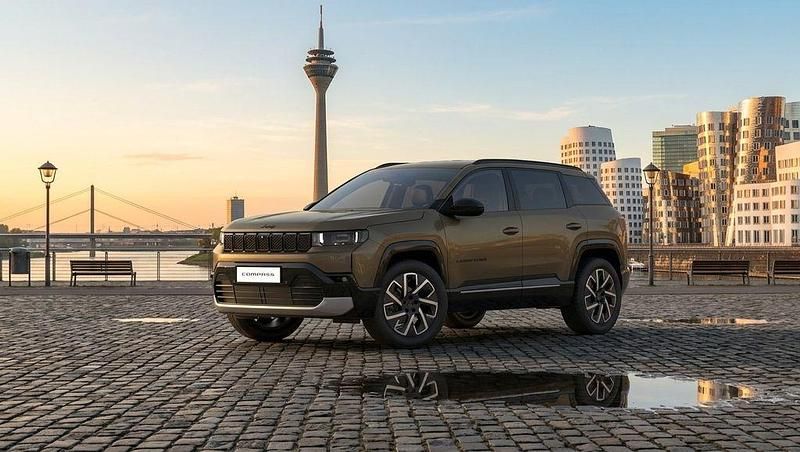 Neu Jeep Compass 145 PS (106 kW) 2026 Grün SUV