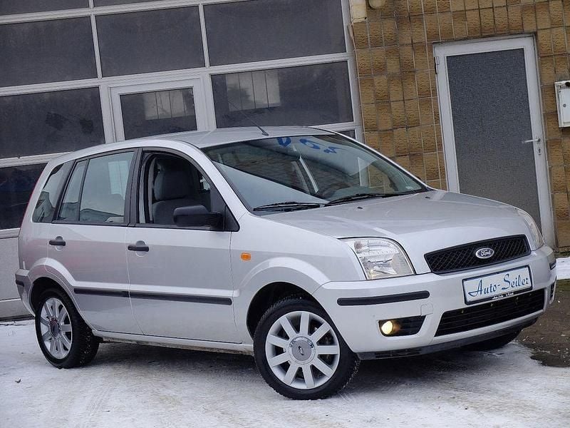 Silber Gebraucht 2003 Ford Fusion Van / Kleinbus | 3.990 € (Etwas zu teuer) - Bild 1/4
