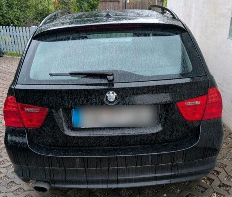 Schwarz Gebraucht 2009 BMW 320 Kombi | 4.500 € (Guter Preis) - Bild 1/4
