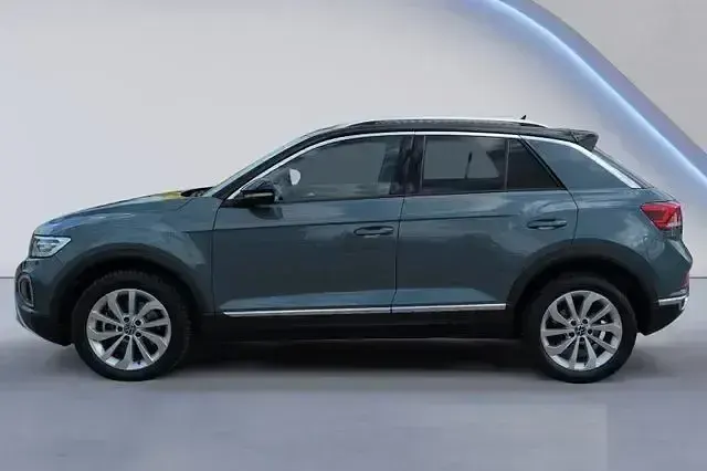 Gebraucht VW T-Roc Style 150 PS (110 kW) 2024 Petroleum blue metallic SUV