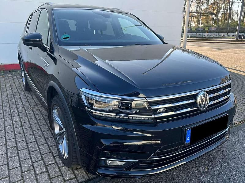 Deep black perleffekt Gebraucht 2020 VW Tiguan Allspace Highline SUV | 26.900 € (Fairer Preis) - Bild 1/4