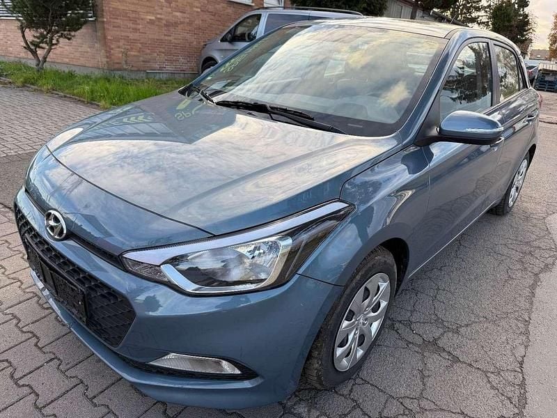 Blau Gebraucht 2016 Hyundai i20 Kleinwagen | 7.500 € (Superpreis) - Bild 1/4