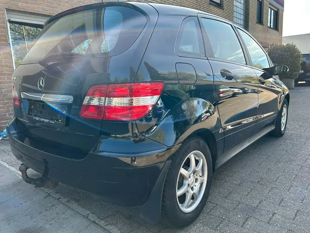 Gebraucht Mercedes B170 116 PS (85 kW) 2005 Schwarz Van / Kleinbus