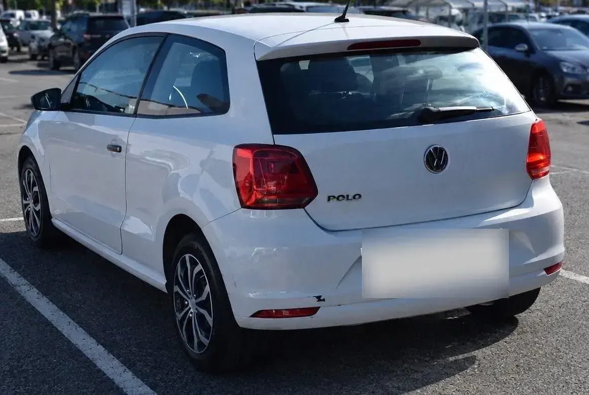 Gebraucht VW Polo Trendline 60 PS (44 kW) 2015 Weiß Kleinwagen