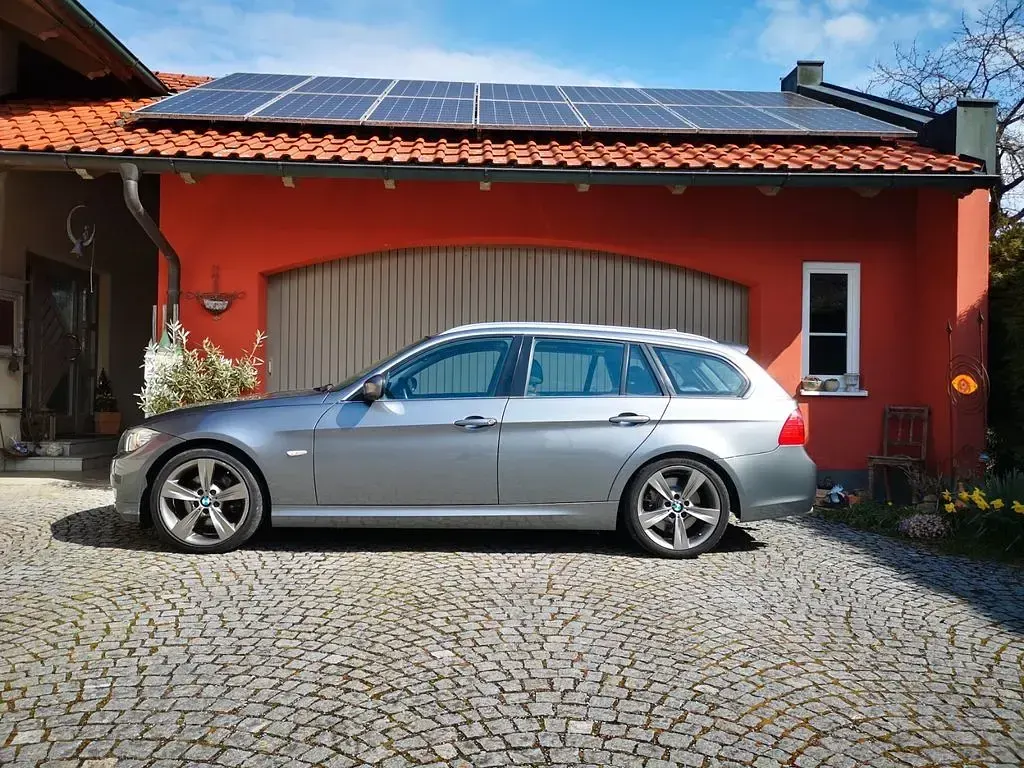 Gebraucht BMW 325 Performance 204 PS (150 kW) 2010 Grau Kombi