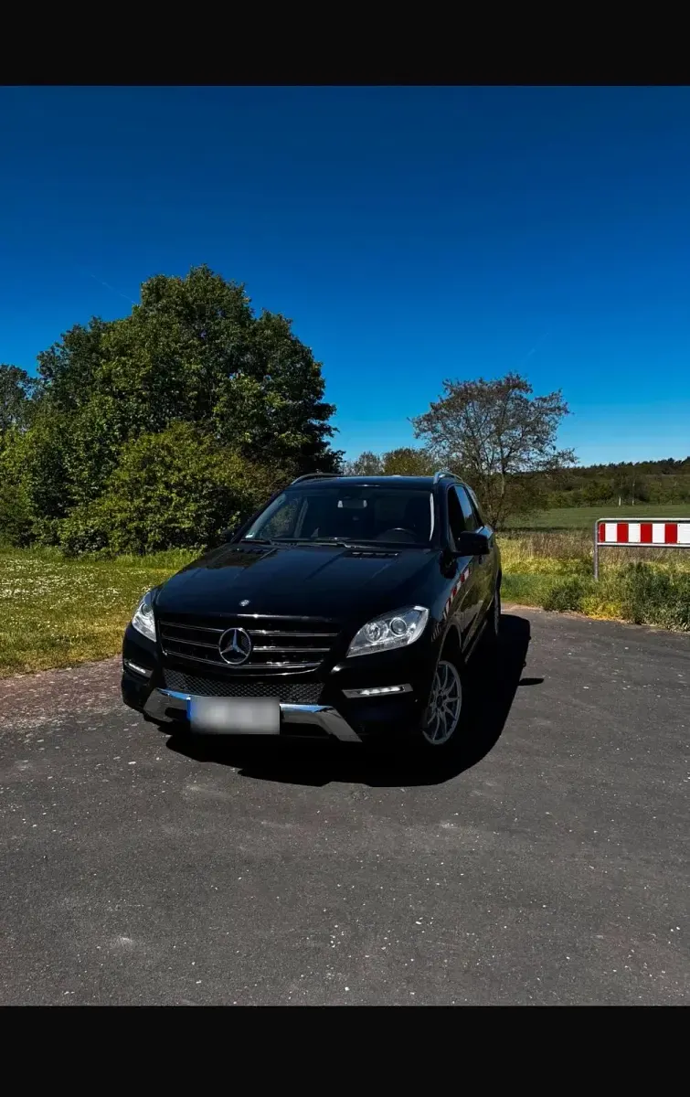 Gebraucht Mercedes ML350 256 PS (188 kW) 2012 Schwarz SUV