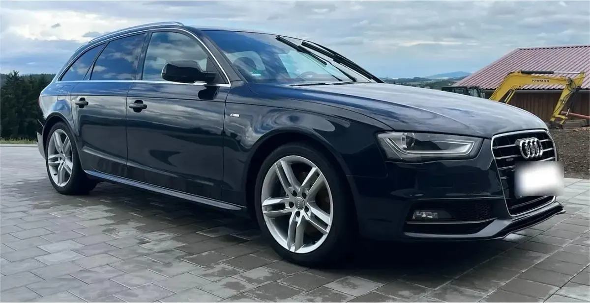 Gebraucht Audi A4 S-Line 245 PS (180 kW) 2012 Blau Kombi