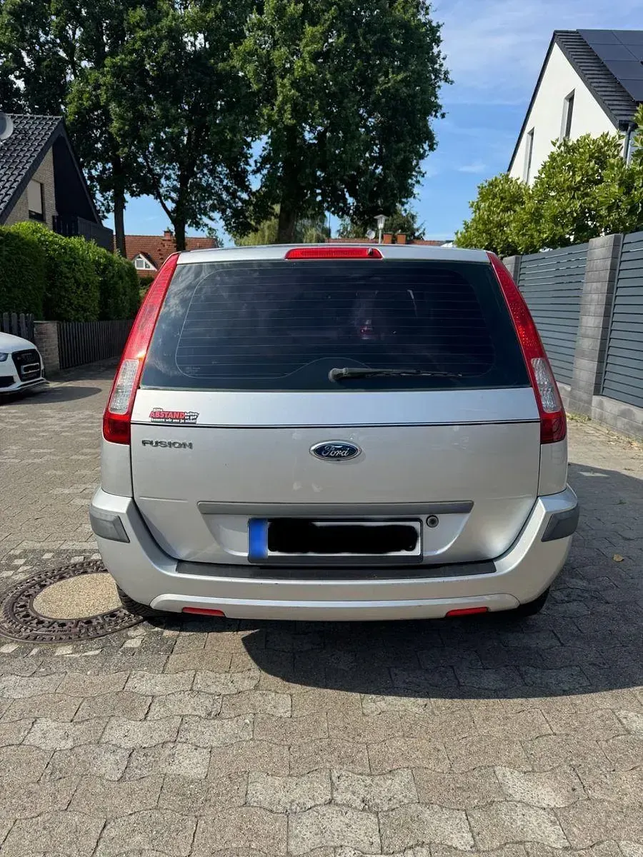 Gebraucht Ford Fusion 101 PS (74 kW) 2006 Silber Kleinwagen