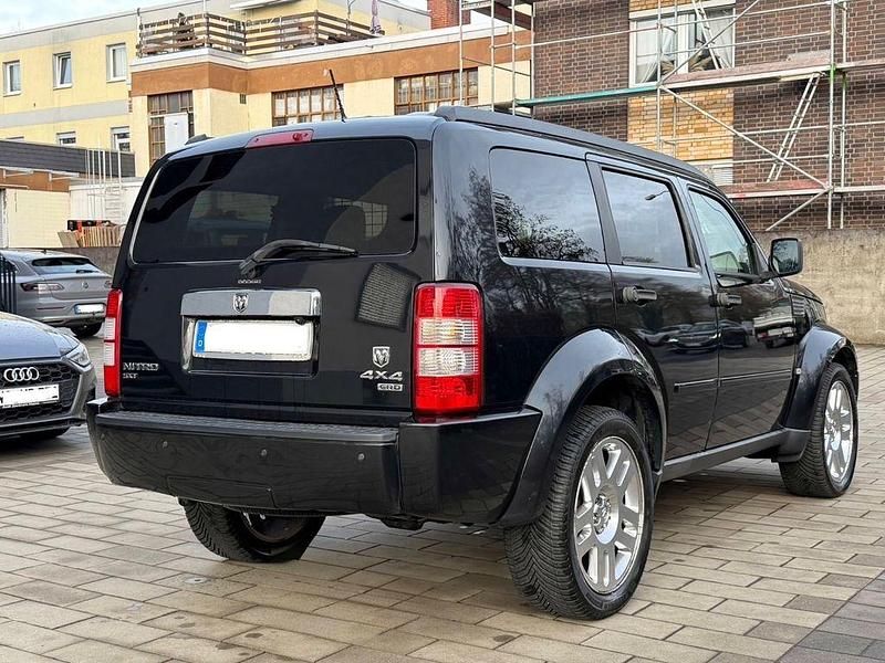 Gebraucht Dodge Nitro SXT 177 PS (130 kW) 2010 Schwarz SUV