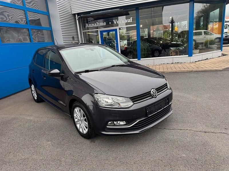 Grau Gebraucht 2016 VW Polo Comfortline Kleinwagen | 8.499 € (Fairer Preis) - Bild 1/4