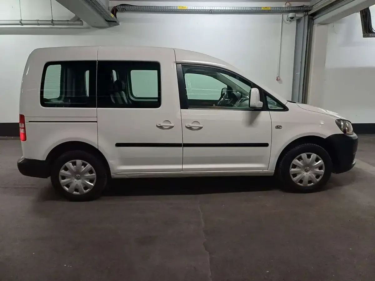 Gebraucht VW Caddy 109 PS (80 kW) 2012 Candyweiss Van / Kleinbus