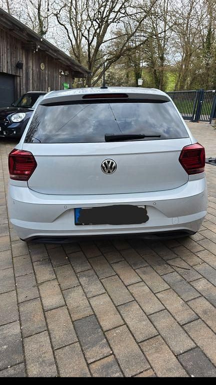 Gebraucht VW Polo Highline 95 PS (69 kW) 2019 Weiß Kleinwagen