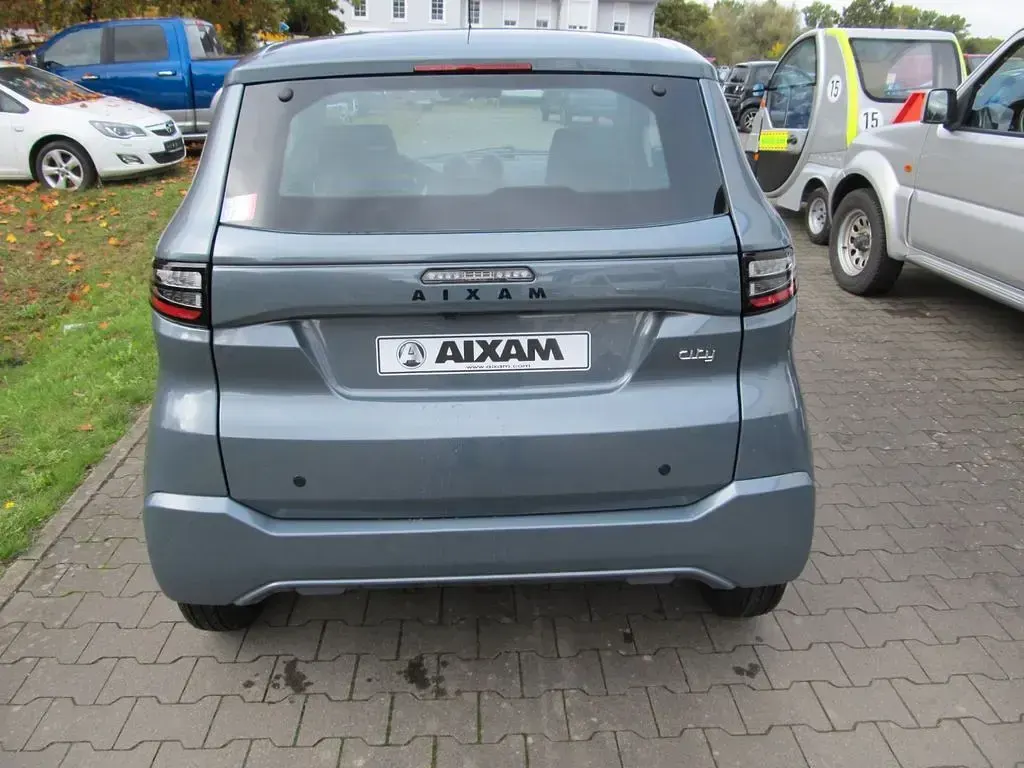 Ny Aixam AMBITION Pack 2026 Grå Hatchback