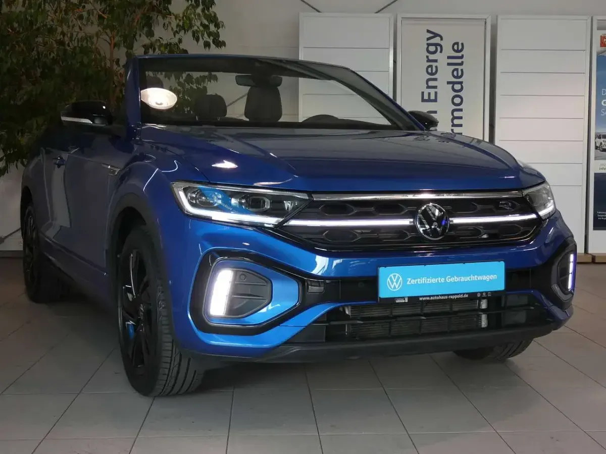 Gebraucht VW T-Roc Cabriolet Style 150 PS (110 kW) 2024 Ravennablau metallic (metallic) Cabrio
