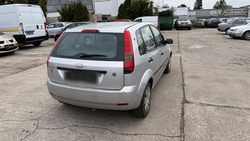 Gebraucht Ford Fiesta 80 PS (58 kW) 2003 Grau Kleinwagen