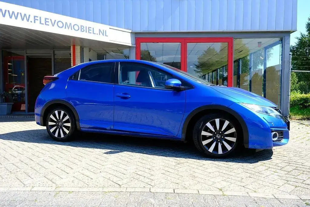 Gebraucht Honda Civic Elegance 99 PS (72 kW) 2015 Blau Limousine