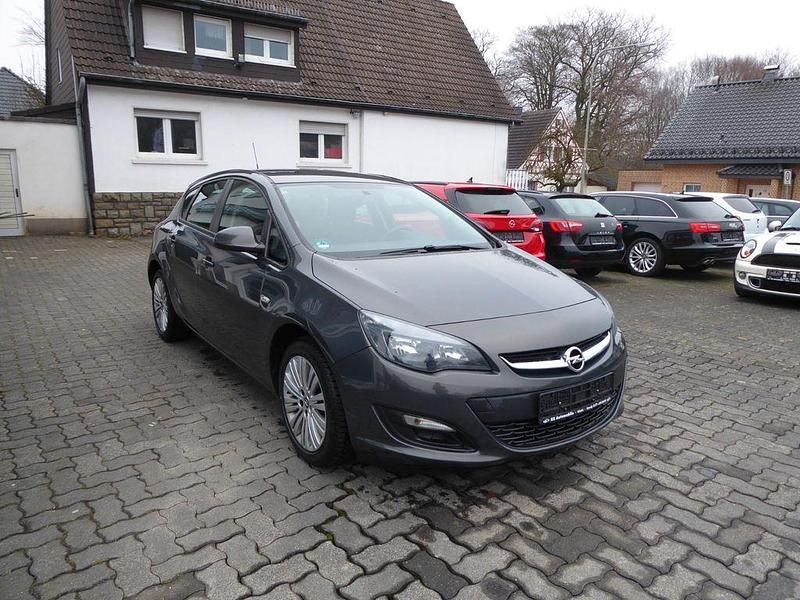Gebraucht Opel Astra Active 116 PS (85 kW) 2013 Grau Limousine