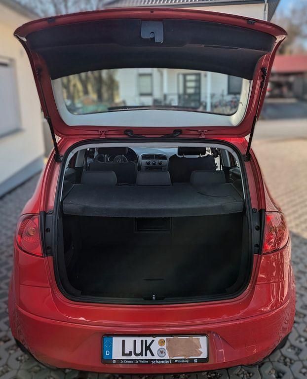 Gebraucht Seat Altea 102 PS (75 kW) 2005 Rot Van / Kleinbus