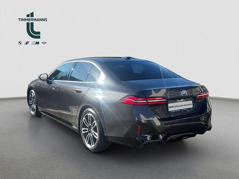 Second-hand BMW 520 M Sport 197 CP (144 kW) 2024 Gri Berlinǎ