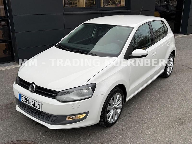 Weiß Gebraucht 2010 VW Polo Team Kleinwagen | 4.399 € (Fairer Preis) - Bild 1/4