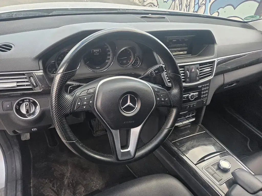 Gebraucht Mercedes E220 Edition 170 PS (125 kW) 2013 Limousine