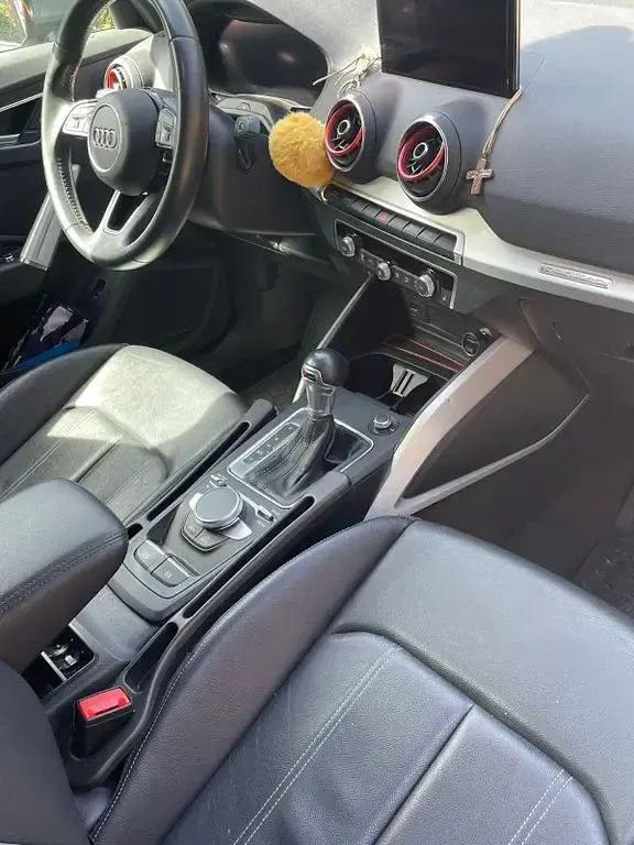Usata Audi Q2 Sport 150 CV (110 kW) 2018 Grigio SUV