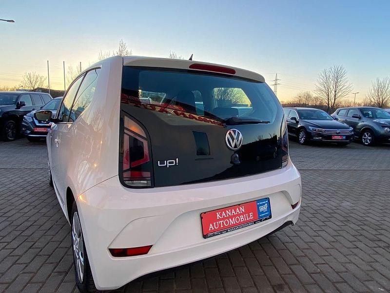 Gebraucht VW up! CLUB 60 PS (44 kW) 2017 Weiß Kleinwagen