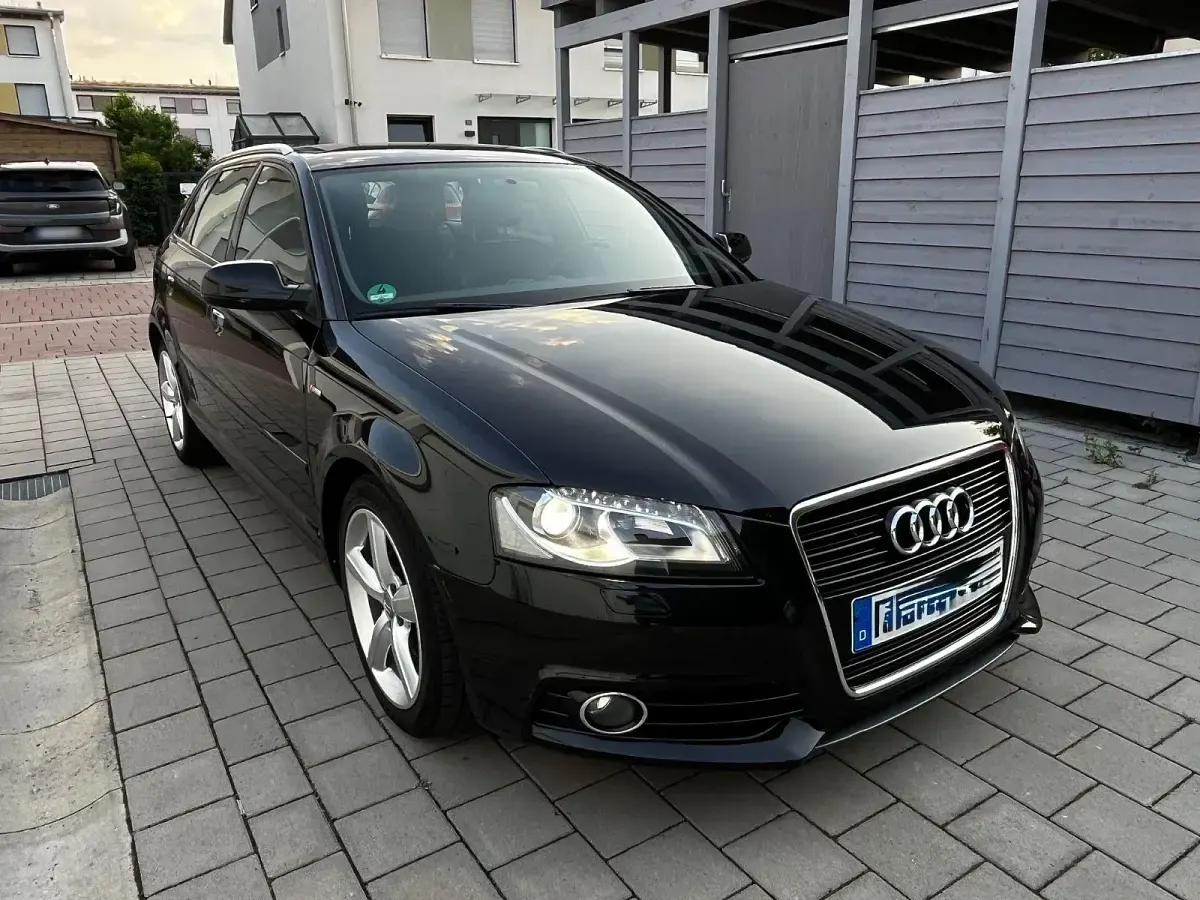 Gebraucht Audi A3 S-Line 125 PS (91 kW) 2011 Schwarz Kleinwagen