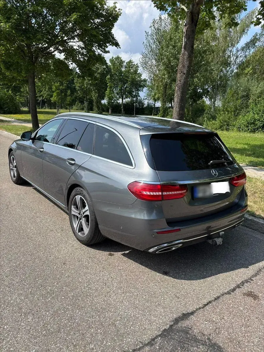 Gebraucht Mercedes E200 184 PS (135 kW) 2019 Grau Kombi
