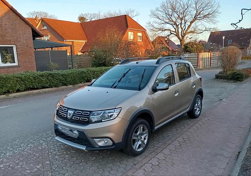 Gebraucht Dacia Sandero Stepway 101 PS (74 kW) 2020 Grau Kleinwagen