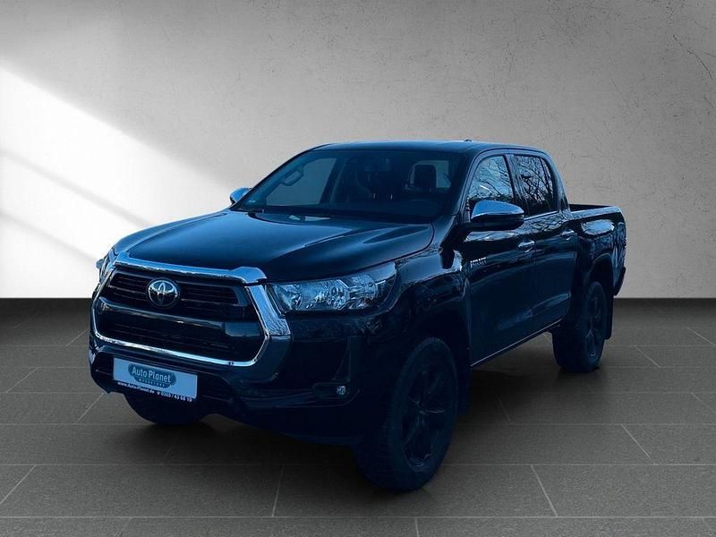 Schwarz Gebraucht 2024 Toyota HiLux Comfort Abholung | 44.990 € (Fairer Preis) - Bild 1/3