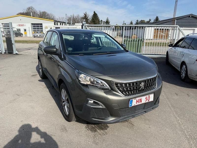 Gebraucht Peugeot 3008 Active 131 PS (96 kW) 2017 Grau SUV