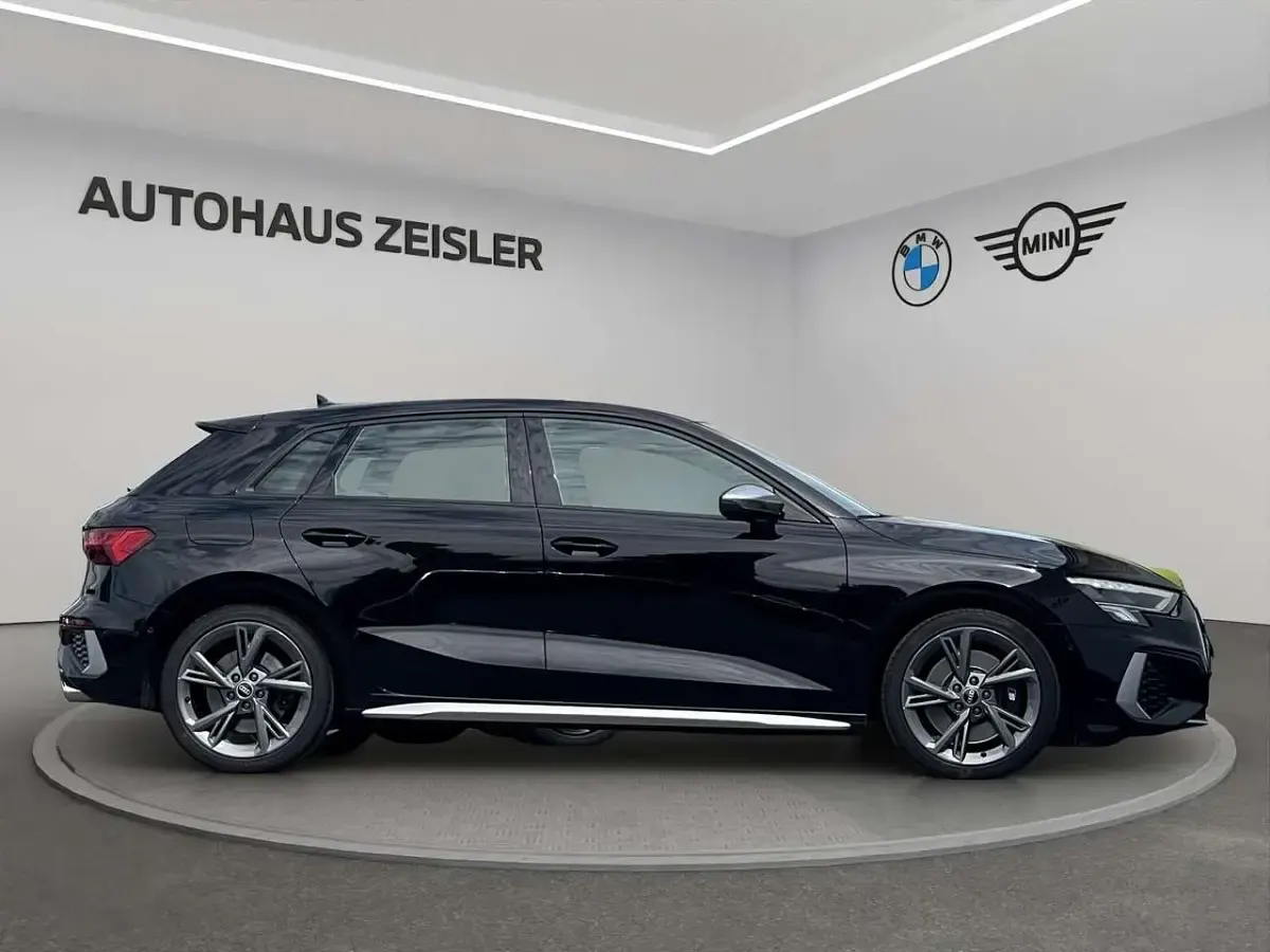 Gebraucht Audi S3 Sport 310 PS (228 kW) 2023 Grau Limousine
