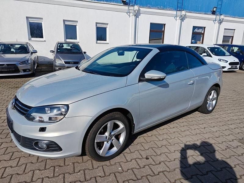 Usata VW Eos Basis 122 CV (89 kW) 2012 Oro Cabrio