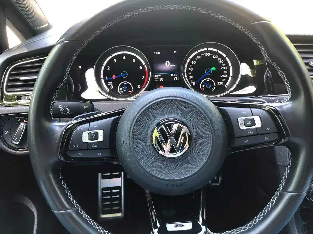 Gebraucht VW Golf VII R 310 PS (228 kW) 2017 Blau Limousine