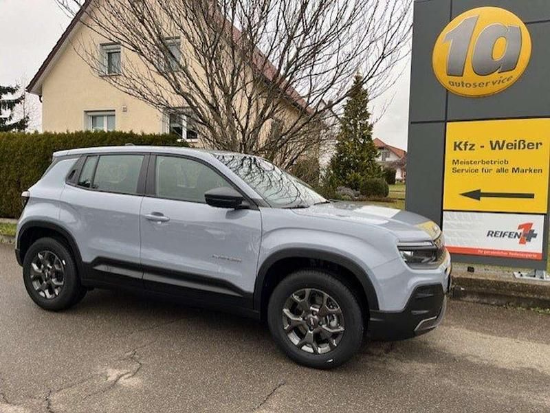 Strom grey Neu 2025 Jeep Avenger Longitude SUV | 23.900 € (Superpreis) - Bild 1/4