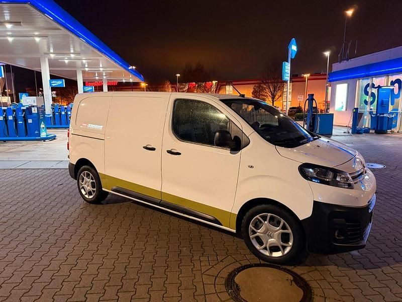 Weiß Gebraucht 2021 Citroën Jumpy Van / Kleinbus | 18.500 € (Superpreis) - Bild 1/4