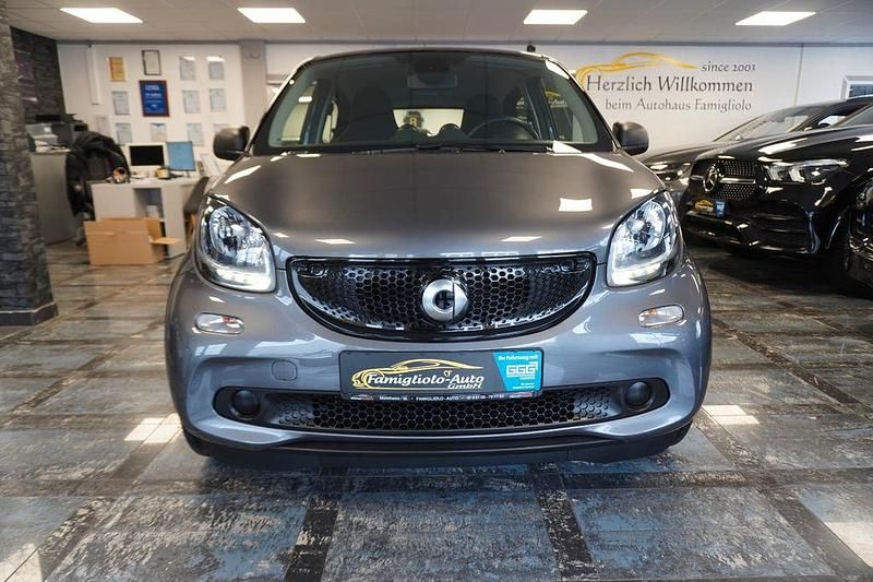 Gebraucht Smart ForFour 71 PS (52 kW) 2017 Schwarz Kleinwagen