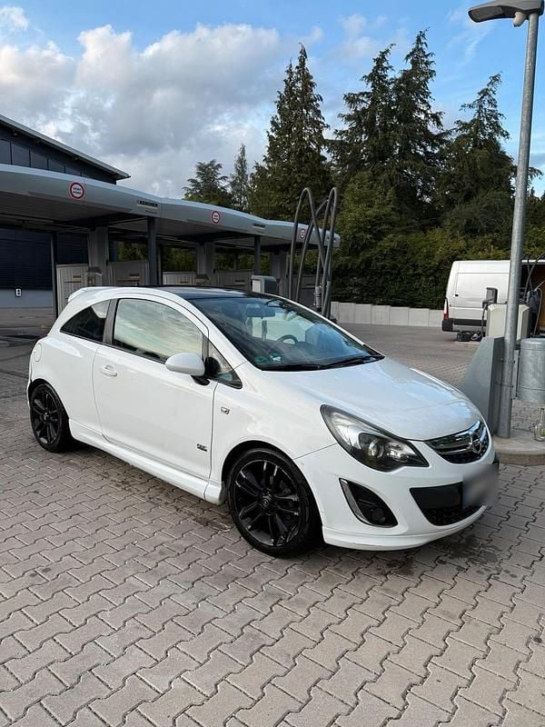 Używany Opel Corsa 86 KM (63 kW) 2011 Biały Hatchback