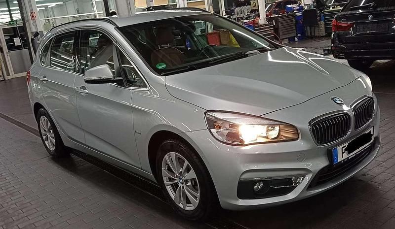 Gebraucht 2015 BMW 218 Active Tourer Luxury Line Van / Kleinbus | 18.000 € (Etwas zu teuer) - Bild 1/4