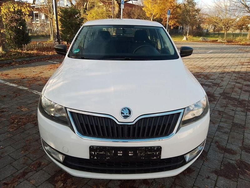 Weiß Gebraucht 2014 Skoda Rapid Limousine | 6.300 € (Guter Preis) - Bild 1/4