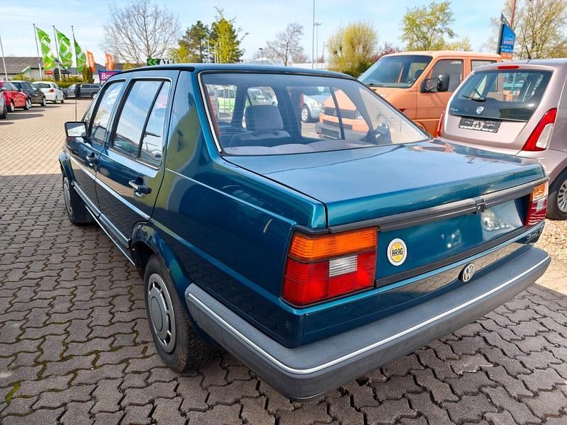 Używany VW Jetta 75 KM (55 kW) 1984 Niebieski Sedan/Limuzyna