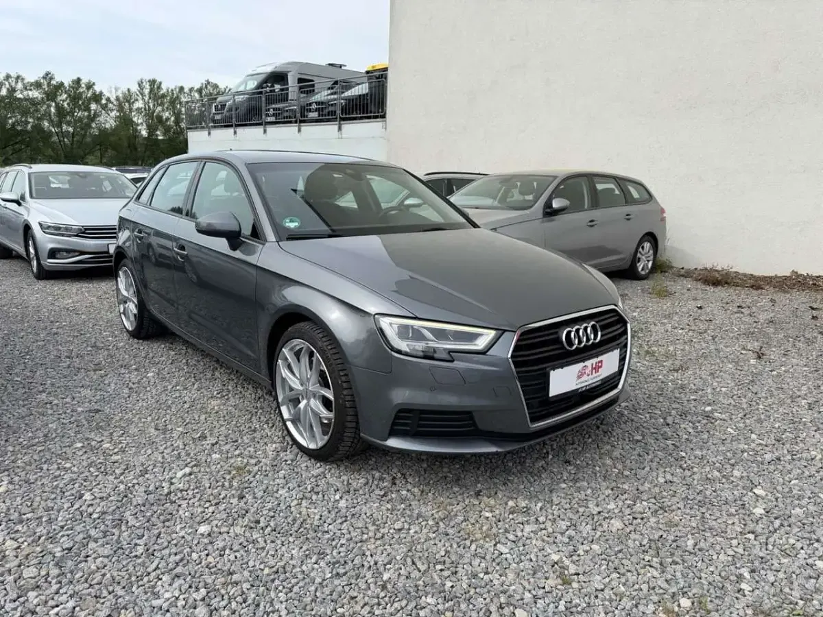 Używany Audi A3 150 KM (110 kW) 2020 Szary Sedan/Limuzyna