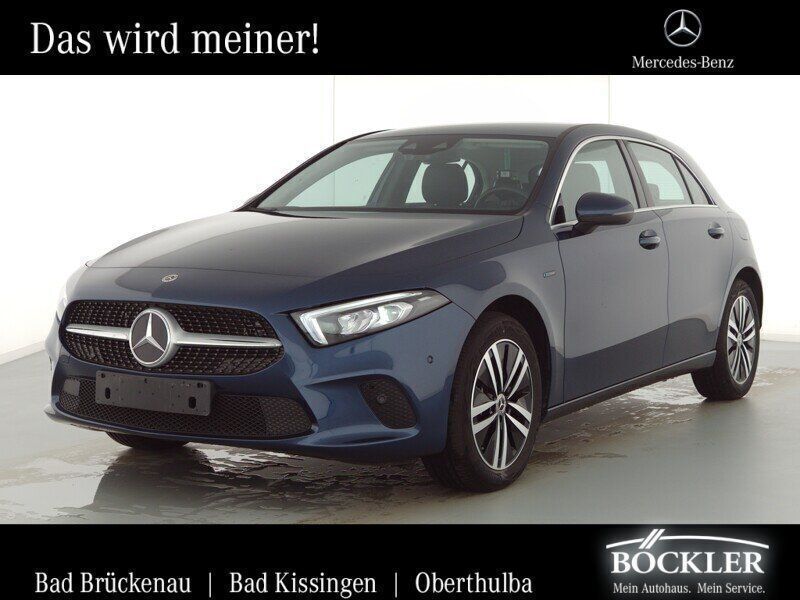 Blau metallic Gebraucht 2021 Mercedes A250 Progressive Limousine | 24.790 € (Fairer Preis) - Bild 1/4