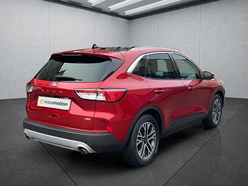 Gebraucht Ford Kuga Titanium 224 PS (164 kW) 2021 Rot SUV