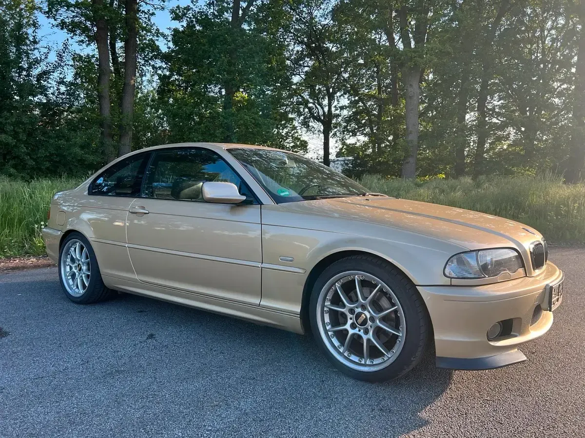 Gebraucht BMW 325 192 PS (141 kW) 2001 Gold Coupé