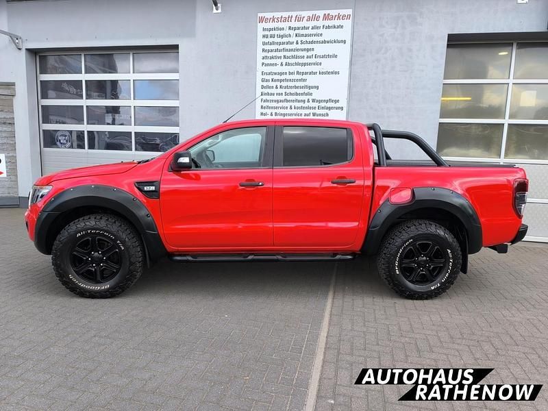 Gebraucht Ford Ranger Limited 200 PS (147 kW) 2015 Coloradorot Pickup
