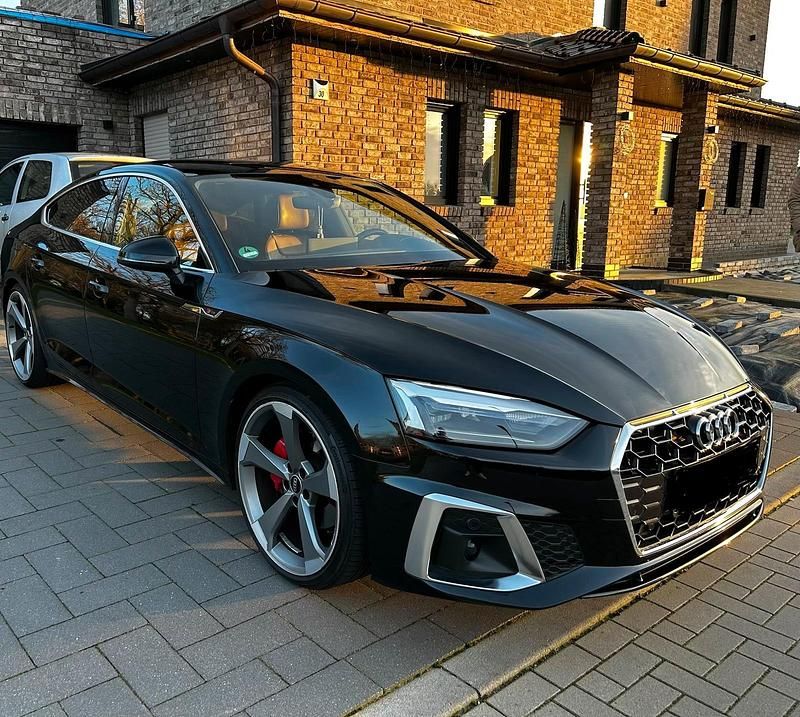 Schwarz Gebraucht 2022 Audi A5 Ambiente Limousine | 27.500 € (Superpreis) - Bild 1/4