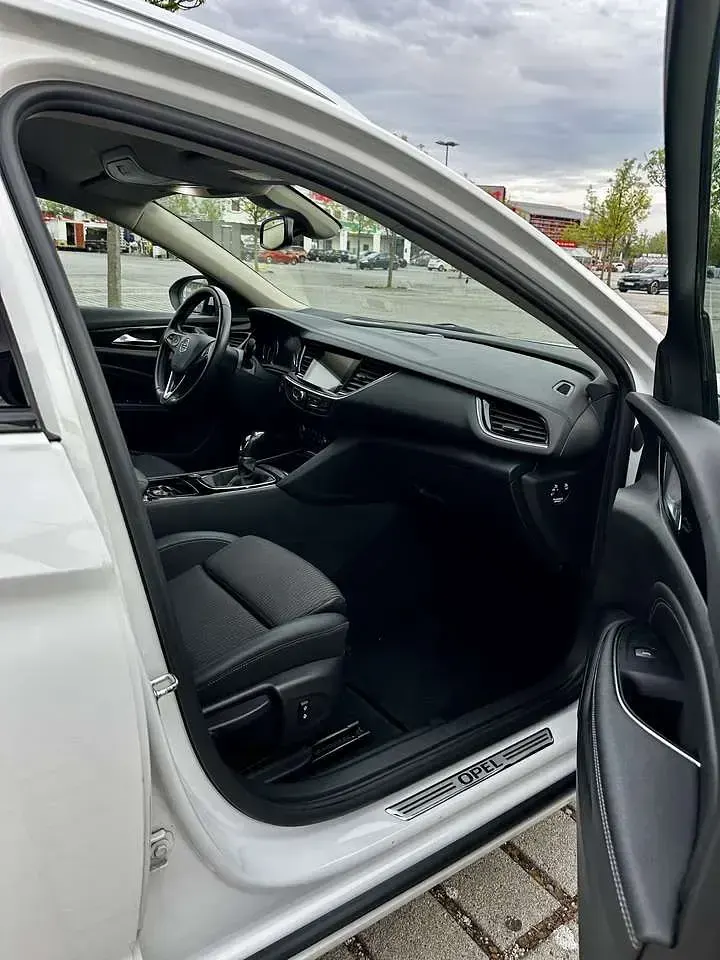 Gebraucht Opel Insignia Innovation 136 PS (100 kW) 2018 Weiß Kombi